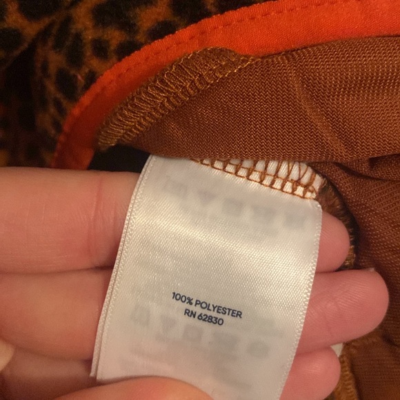 Women’s Lands End Cheetah and Orange Fleece Pullover Medium - Picture 4 of 7